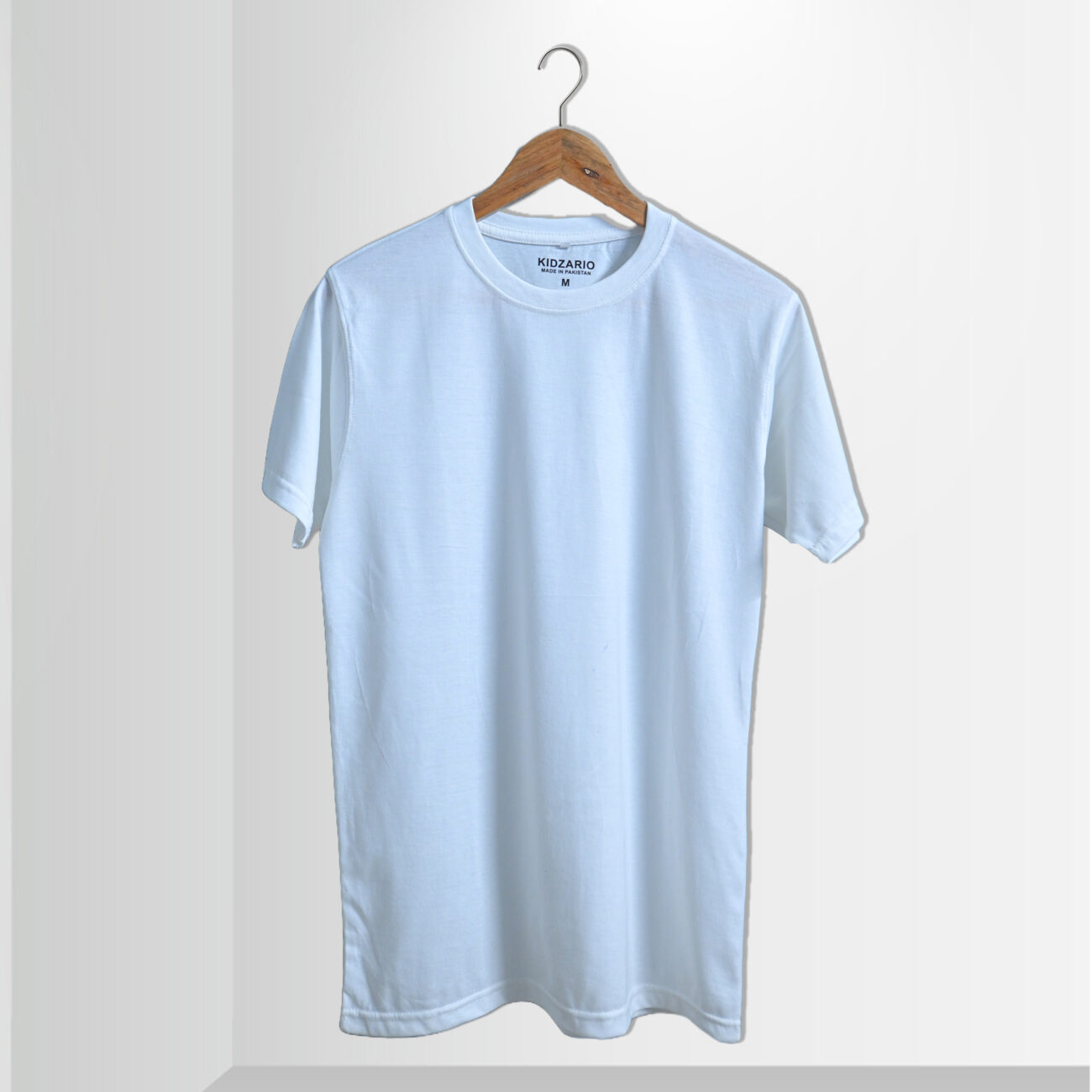 basic round neck white front
